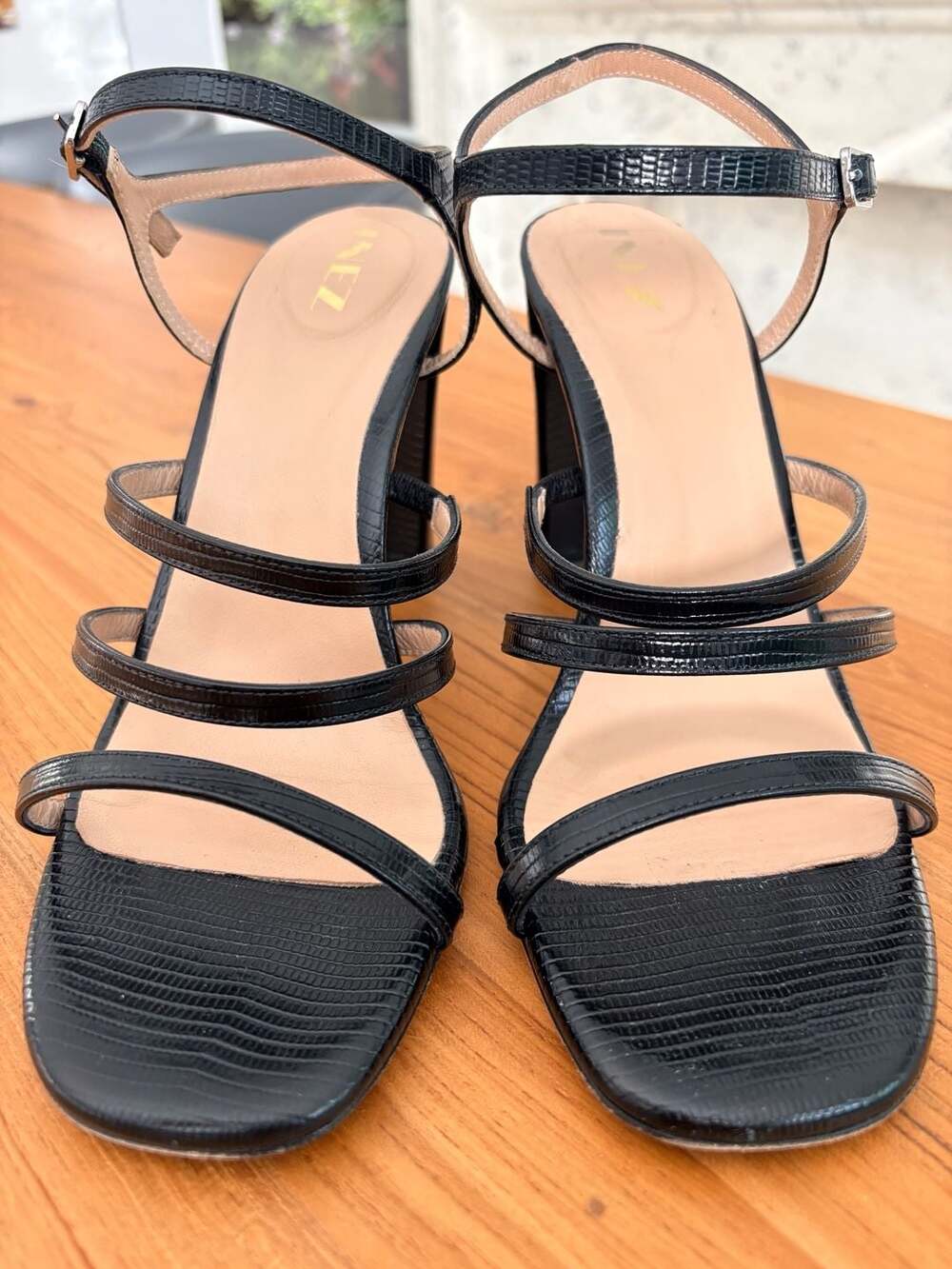 Inez Isa Black Lizard Embossed Leather Strappy Block Heel Sandals Size 8 EUC